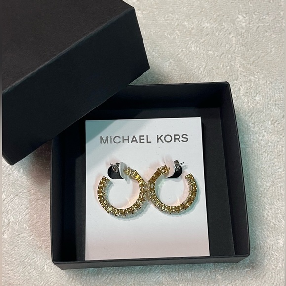 NEW Michael Kors Hoop Earrings. Gold tone. Crystals. Box included - Picture 1 of 13